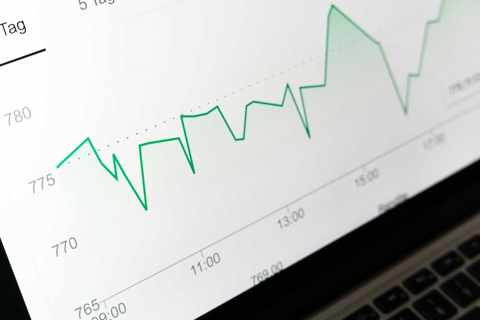 The AI Ecosystem’s Tight Circle: Understanding Circular Money Flow and Oracle's Profit Dilemma